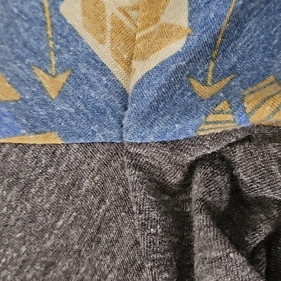 LuLaRoe Randy Gray Body with Blue and Gold Arrow 3/4 Length Sleeves Baseball Tee - Picture 10 of 14